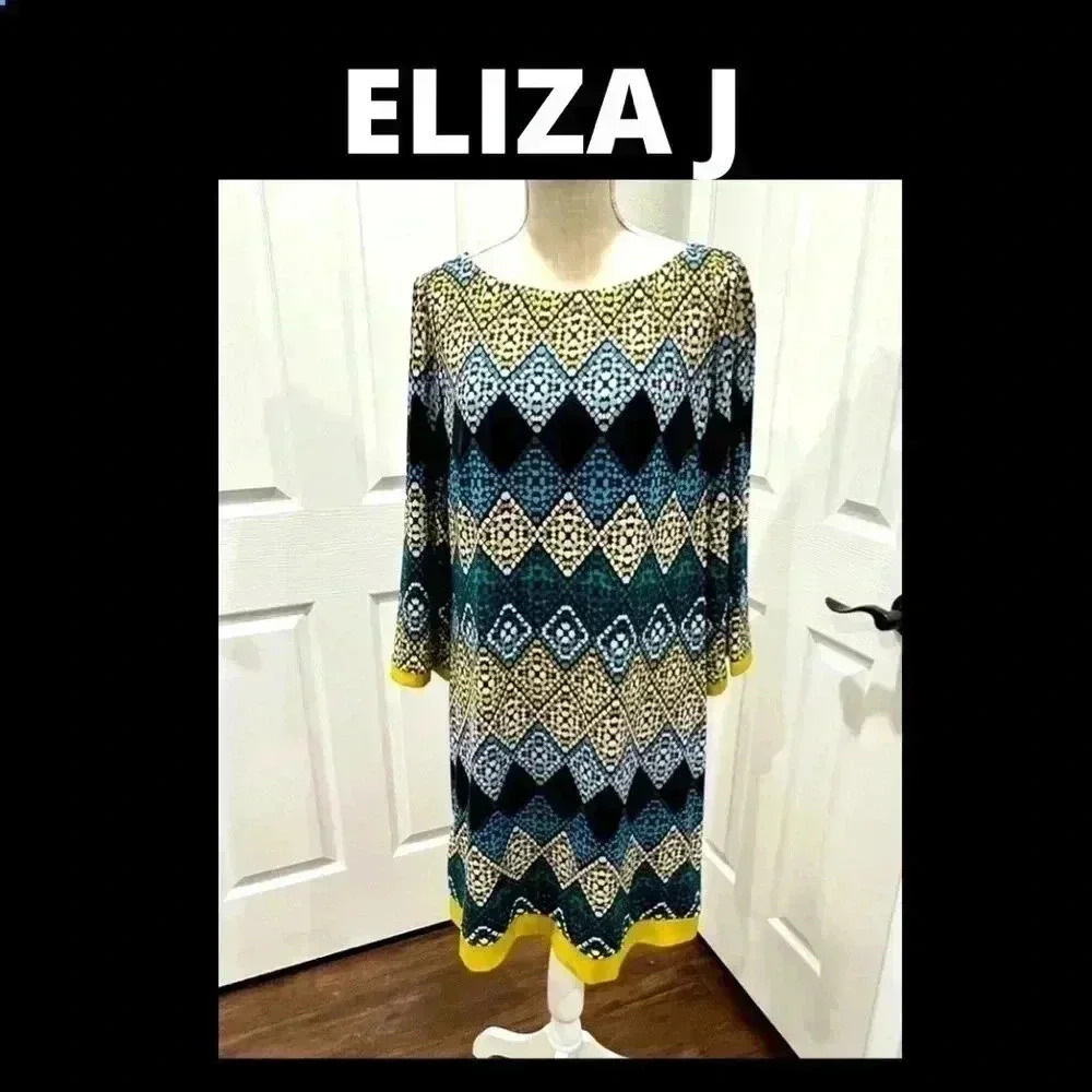 Eliza J Diamond Geo shift dress, lined, zip back. MIDI length, long sleeves S 14